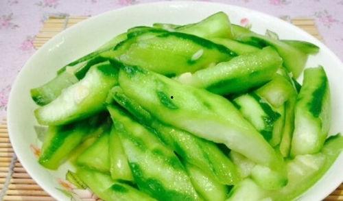 懒人吃瓜的最佳方法,轻松享受夏日清凉